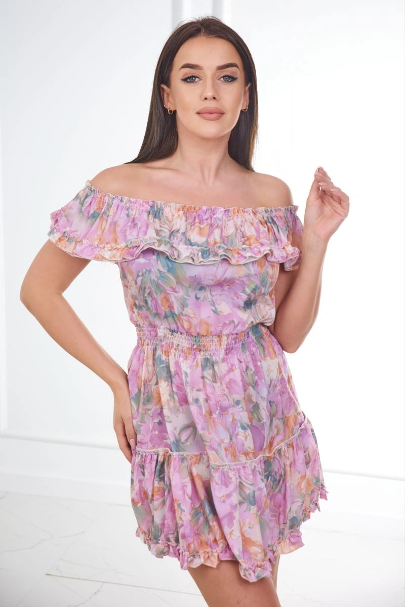 Violetinė gėlėta suknelė