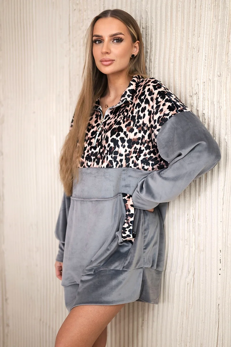 Veliūrinė suknelė