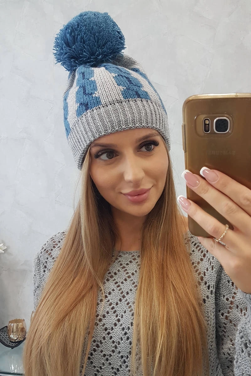 Moteriška kepurė