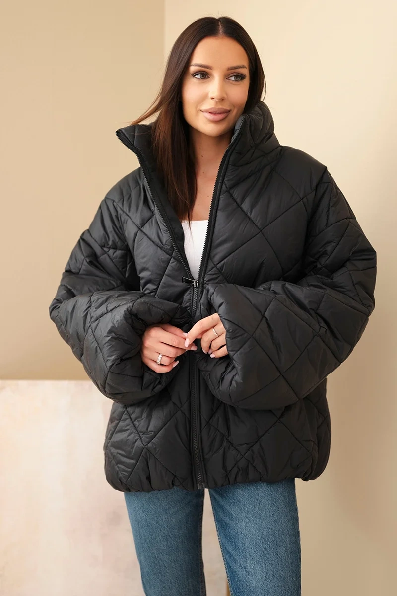 Moteriška dygsniuota striukė